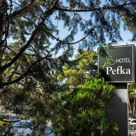 Pefka 3*