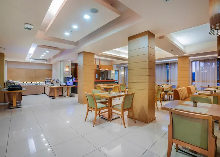 Hotel Pefka 3*